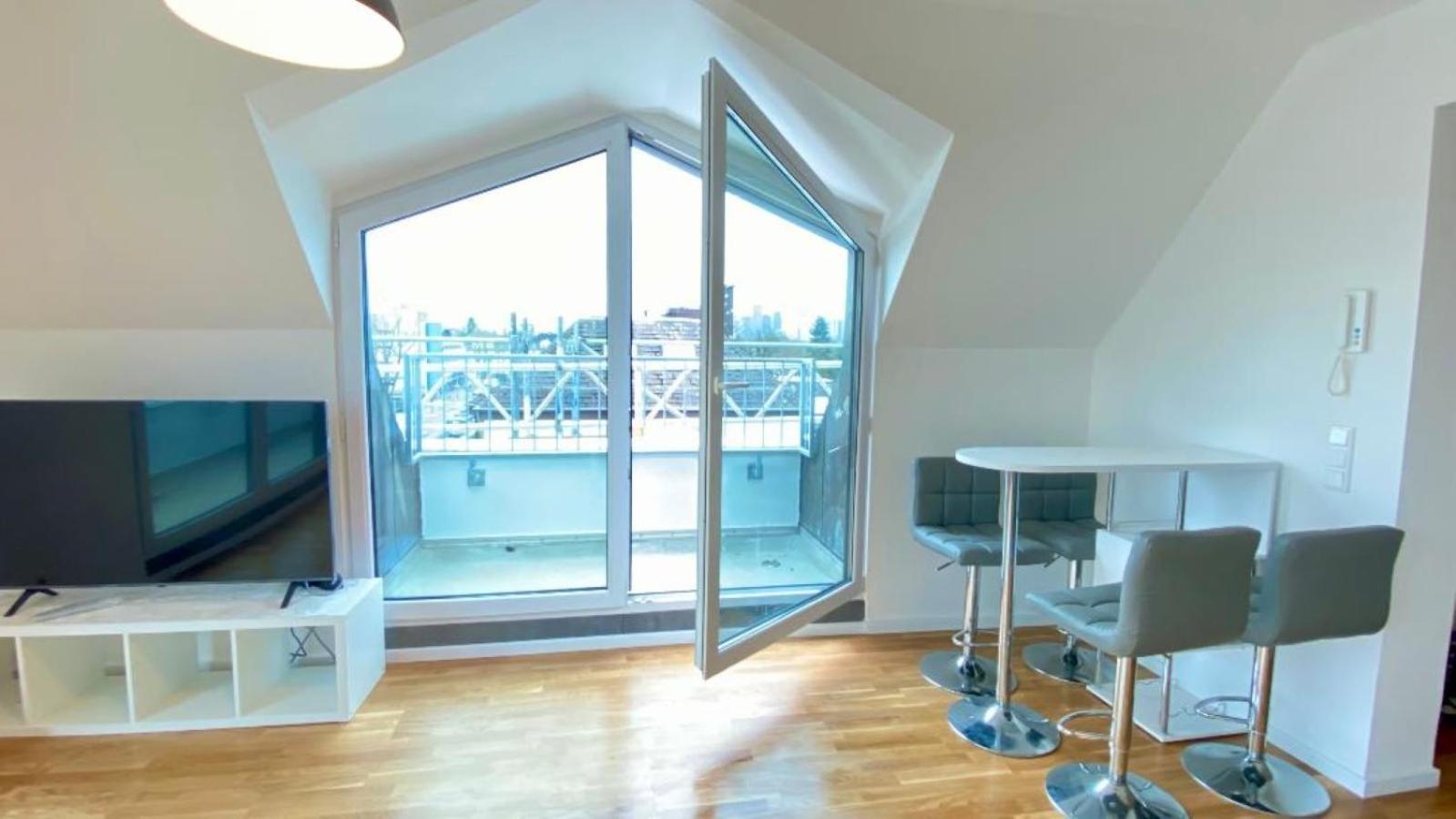 Schoenes Erwachen Im Frankfurter Penthouse فرانكفورت المظهر الخارجي الصورة